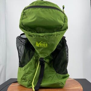 REI Co-op Stuff Travel day Pack green 22 liter rucksack